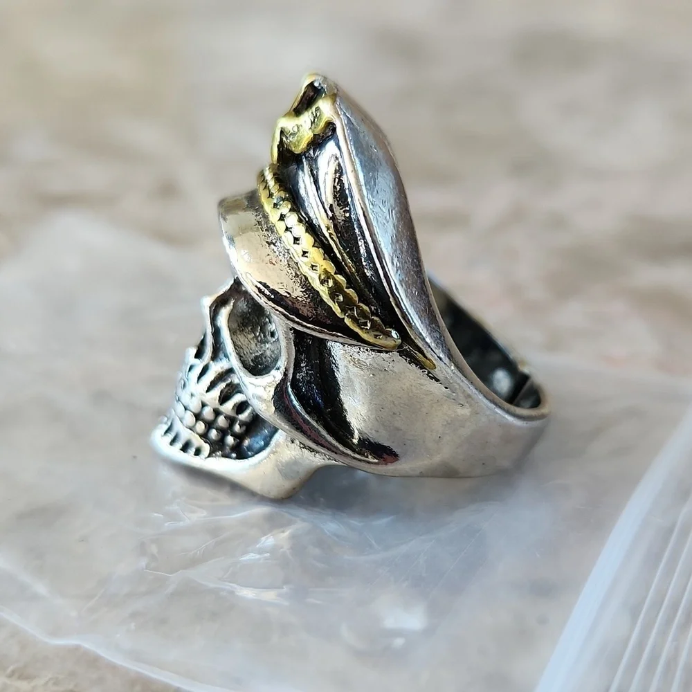 N/A unique silver